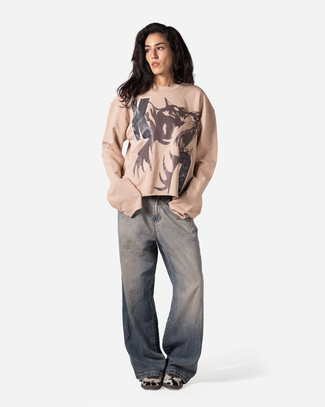 RHINESTONE DOGY & LOGOS PRINT CORRUPT CROPPED SWEATSHIRT