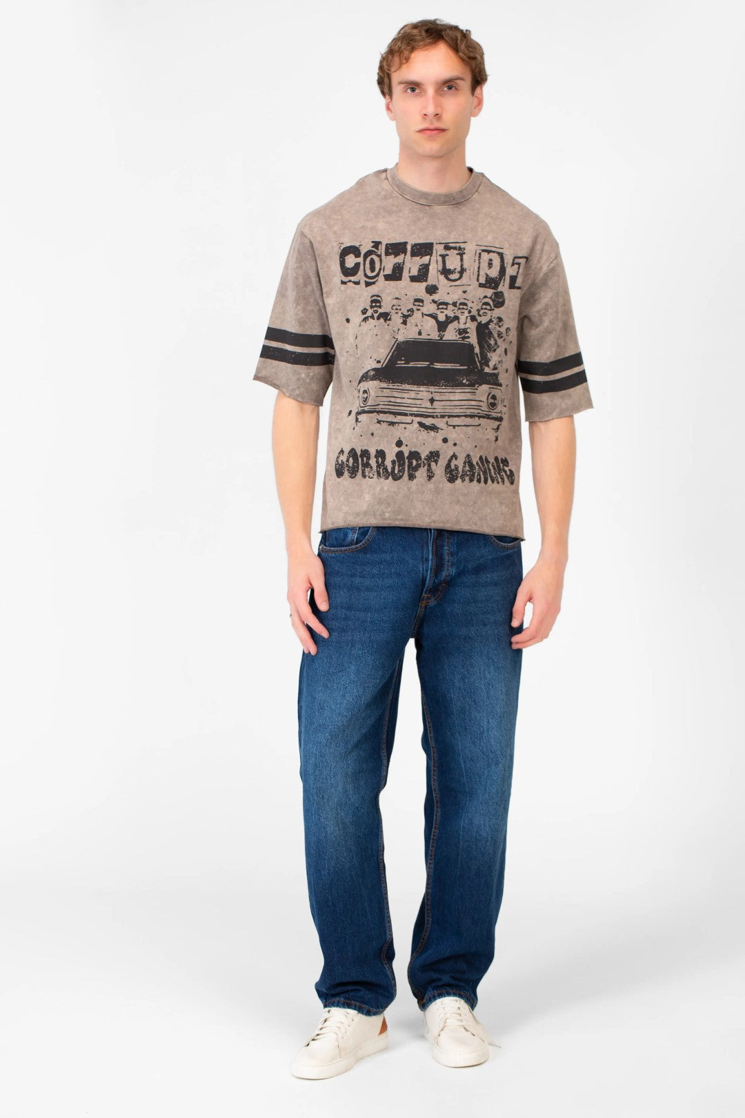 GRAPHIC PRINT CORRUPT T-SHIRT