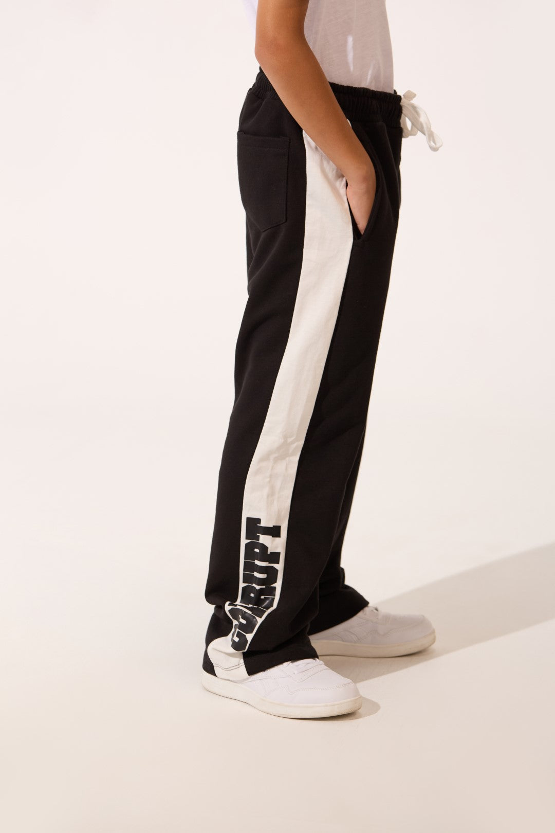 KIDS CONTRAST SIDE PANEL CORRUPT STREET SWEATPANTS