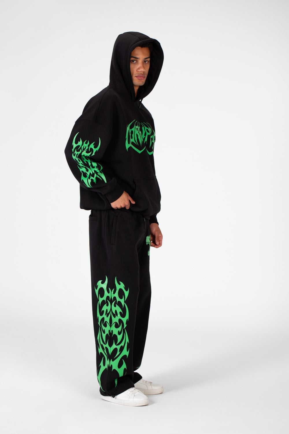 HOODED PRINTED SWEATSHIRT