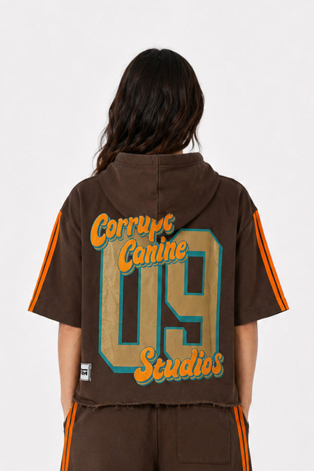 OLD SCHOOL LEAGUE GRAPHIC T-SHIRT WITH ROUND CAP SLEEVES